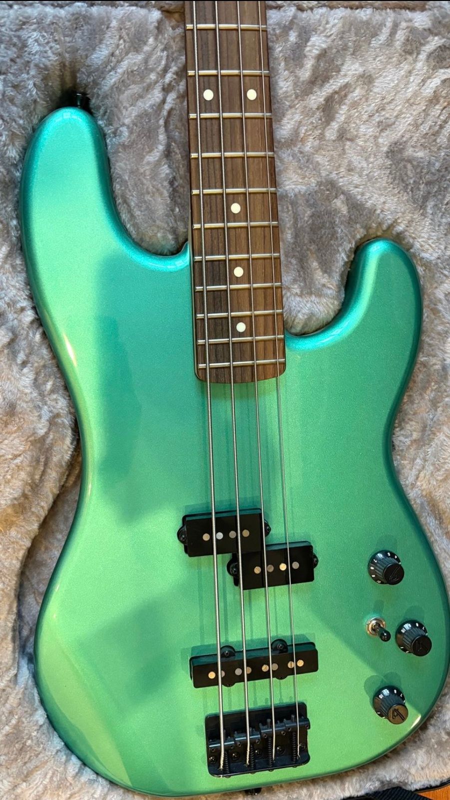 Fender MIJ Boxer Precision Bass 2020 - 2022 - Sherwood Green Metallic